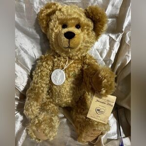 Martin Germany Jahresbar
CurlyHair Mohair Teddy Bear
Growler 18" 2002 Ltd Ed 279